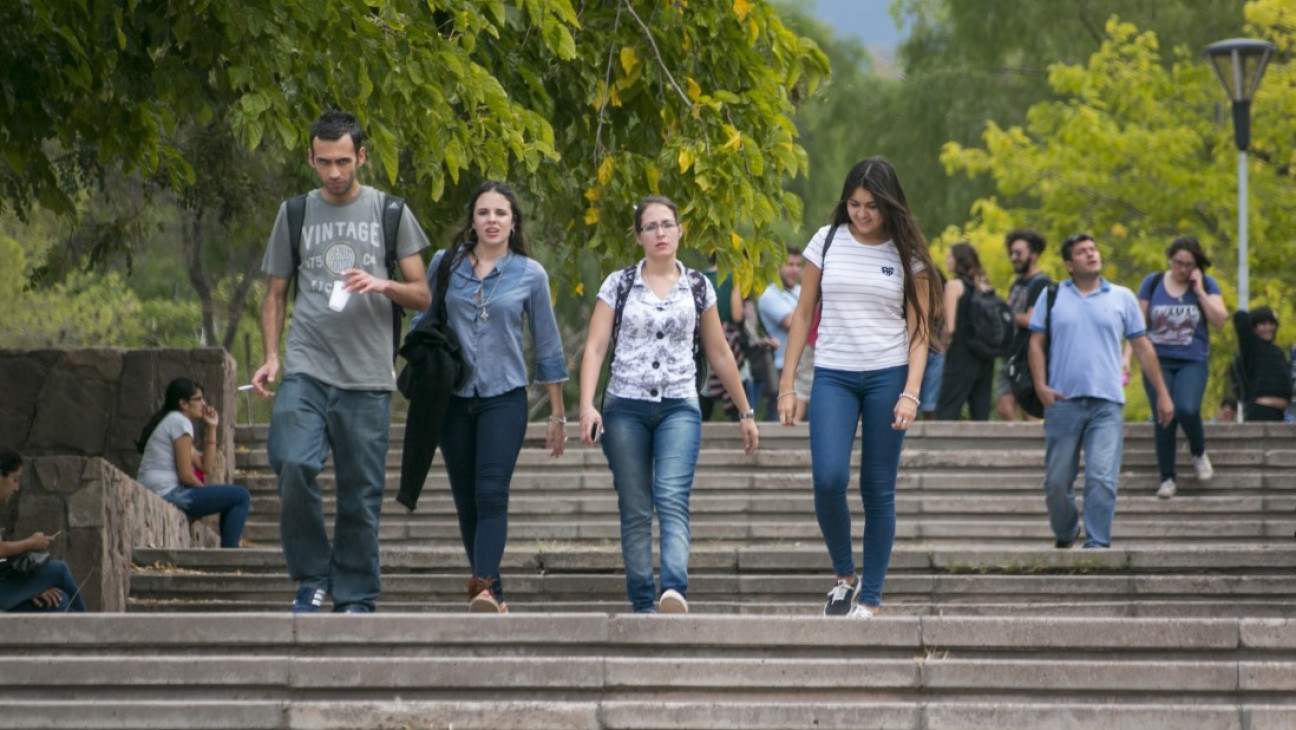 imagen La UNCUYO realizará un censo integral para actualizar el perfil de sus estudiantes