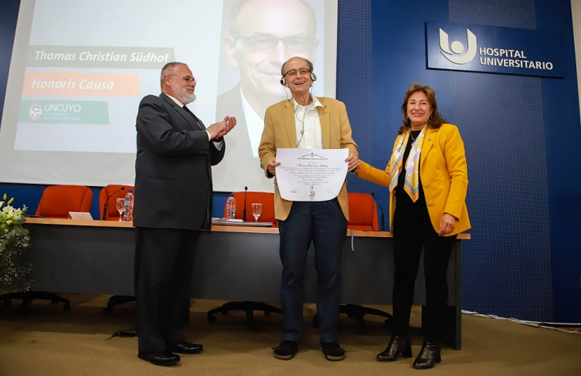 imagen La UNCUYO distinguió con el Honoris Causa al Nobel Thomas Christian Südhof