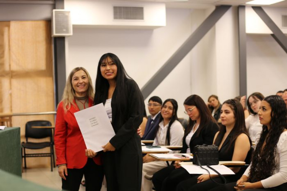 imagen Juraron 81 nuevos y nuevas profesionales de la Medicina y la Enfermería