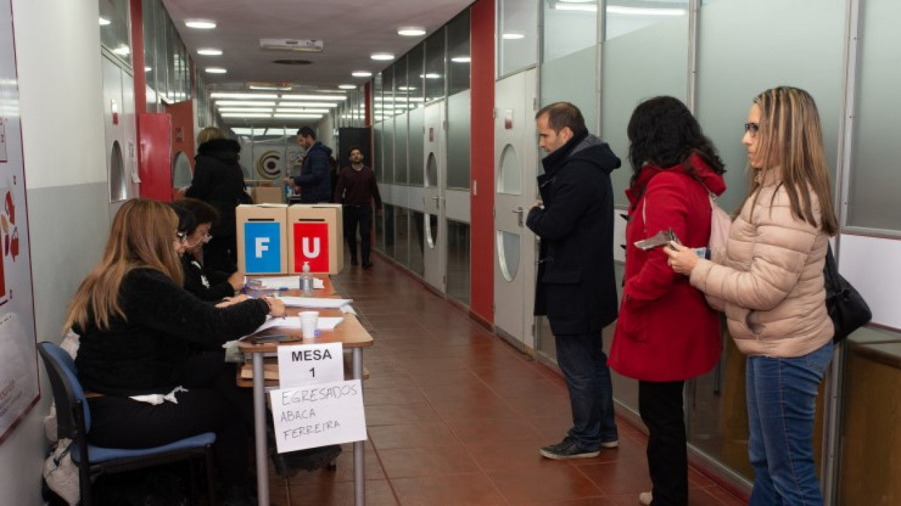 imagen Oficializaron listas de representantes a los Consejos Superior y Directivos