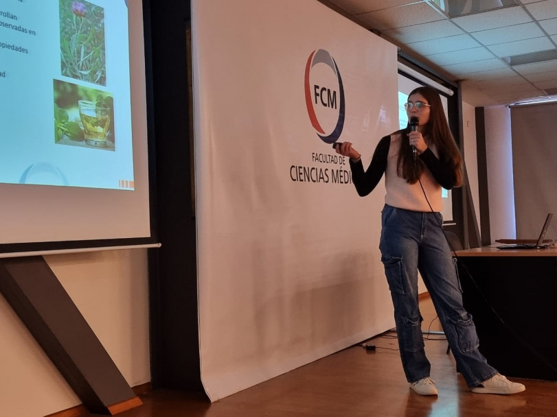 imagen Semillero científco de la FCM: distinguieron a las mejores presentaciones de informes de investigación