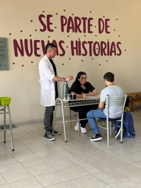 imagen Estudiantes de Hemoterapia llevaron adelante una exitosa Colecta Voluntaria de Sangre y Registro de Donantes de Médula Ósea