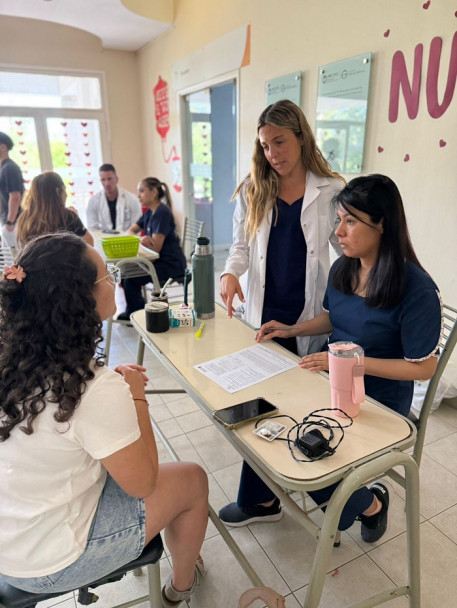 imagen Estudiantes de Hemoterapia llevaron adelante una exitosa Colecta Voluntaria de Sangre y Registro de Donantes de Médula Ósea