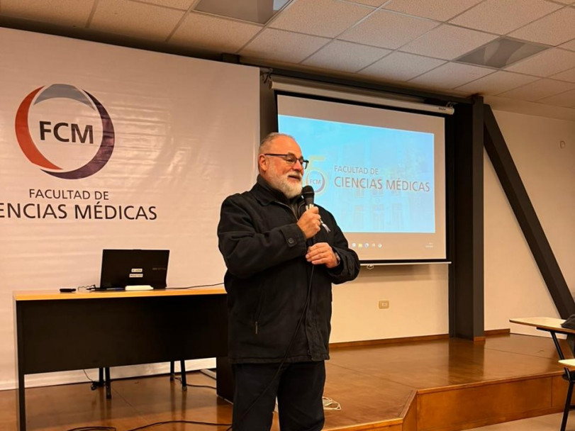 imagen Semillero científco de la FCM: distinguieron a las mejores presentaciones de informes de investigación
