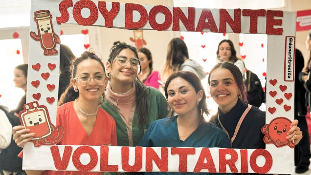 imagen Estudiantes de Tecnicatura de Hemoterapia organizaron una exitosa campaña de donación de sangre