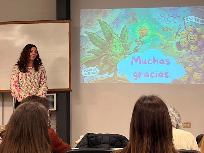 imagen Semillero científco de la FCM: distinguieron a las mejores presentaciones de informes de investigación