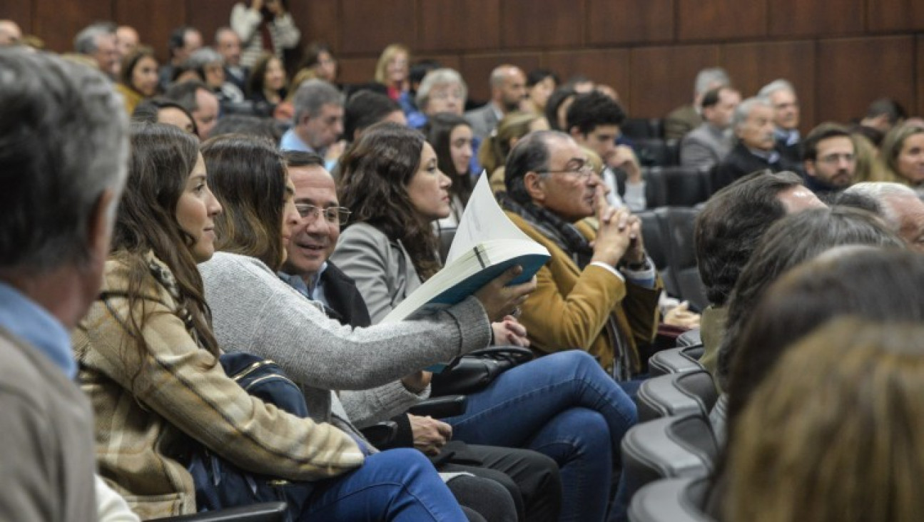 imagen Convocan al "Concurso Incentivo a la Innovación con TIC en el Aula"