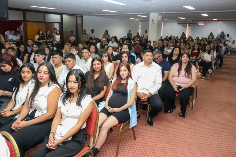 imagen La FCM UNCUYO y el Ministerio de Salud celebraron la colación de nuevos/as Agentes Sanitarios