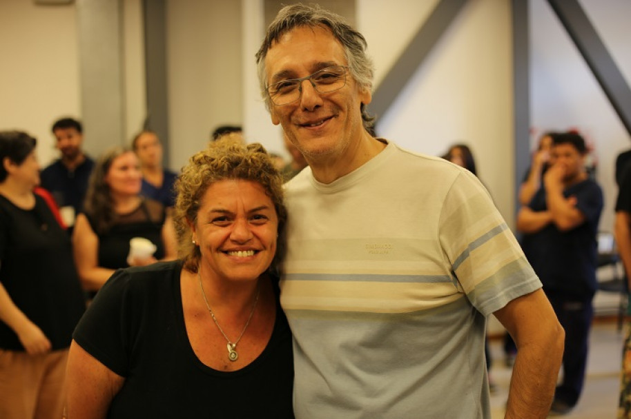 imagen La comunidad educativa de la FCM brindó por fiestas felices y en paz