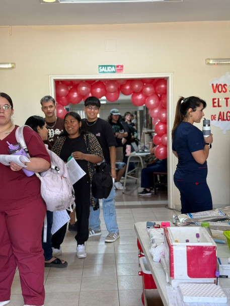 imagen Estudiantes de Hemoterapia llevaron adelante una exitosa Colecta Voluntaria de Sangre y Registro de Donantes de Médula Ósea
