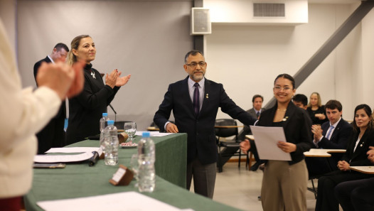 imagen Juraron nuevos y nuevas profesionales de la Medicina y la Enfermería