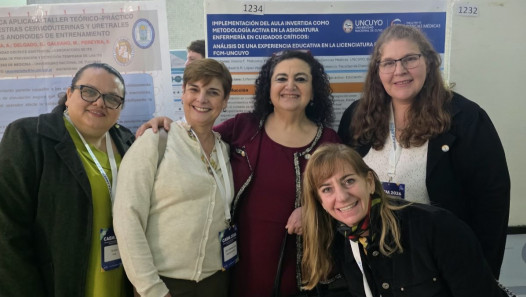imagen La FCM UNCUYO estuvo representadada por dos experiencias de innovación educativa en el CAEM 2026
