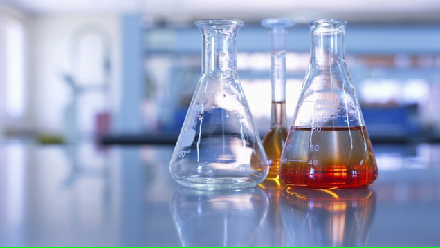 imagen Curso "Riesgo en laboratorios - Manejo y manipulación de químicos"