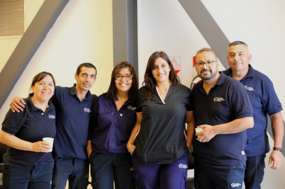 imagen La comunidad educativa de la FCM brindó por fiestas felices y en paz