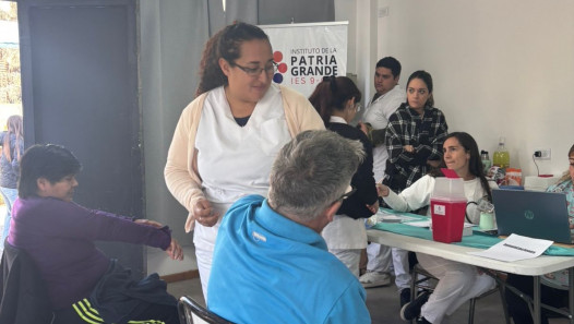 imagen Veinte estudiantes participaron del Operativo de Salud para personas en situación de calle