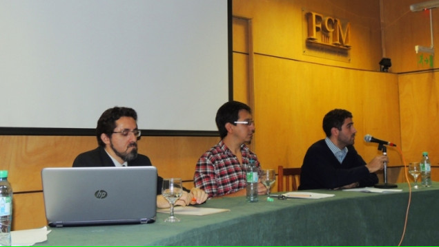 imagen Auspicioso primer debate en FCM de egresados candidatos a consejeros 
