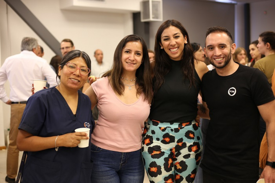 imagen La comunidad educativa de la FCM brindó por fiestas felices y en paz