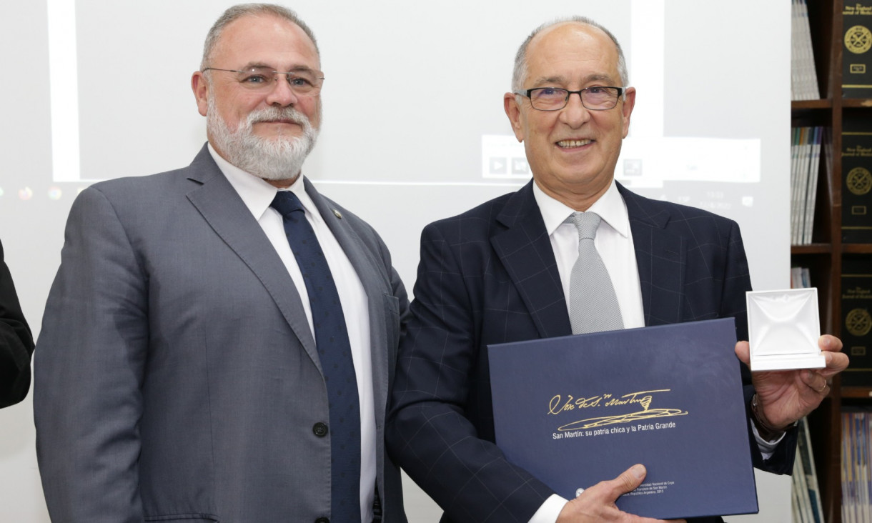 imagen Jorge Cannata Andía ya es Doctor Honoris Causa UNCUYO 