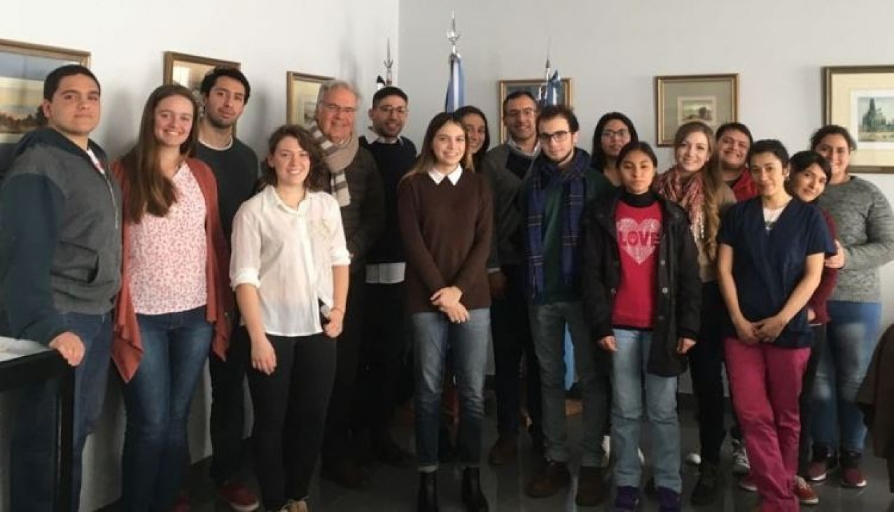 imagen Acto del Día de la Bandera, y asunción de nuevos abanderados y escoltas