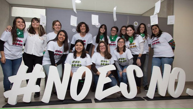 imagen "NO ES NO", por una Universidad libre de Acoso y Sexismo, en la FCM los días miércoles 26 y jueves 27