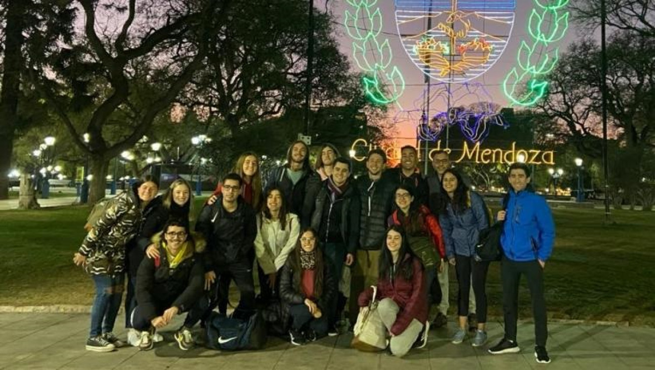 imagen Nuestra delegación partió a las XXIX Olimpíadas Académicas Nacionales de Medicina de Córdoba