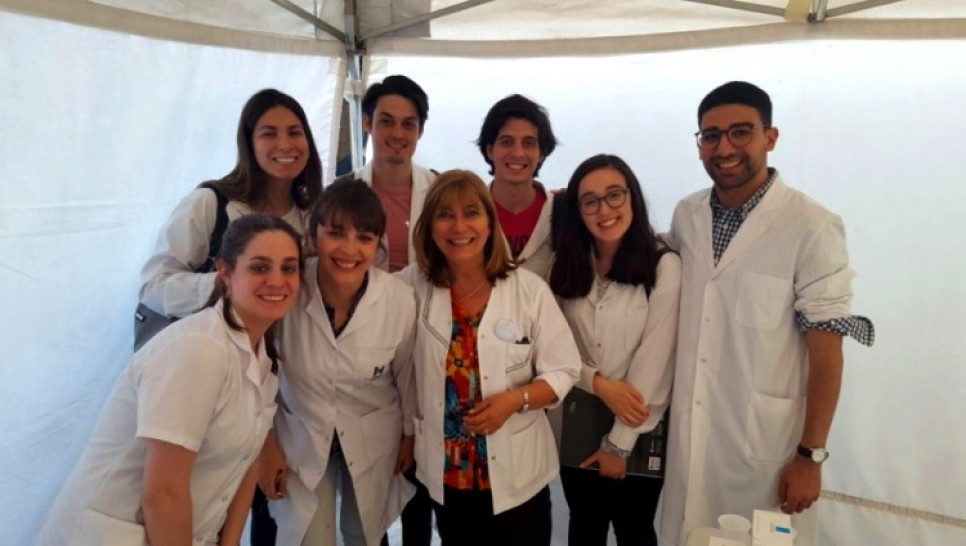 imagen Docentes y 40 estudiantes de Medicina de la FCM colaboraron en la prevención del cáncer de piel