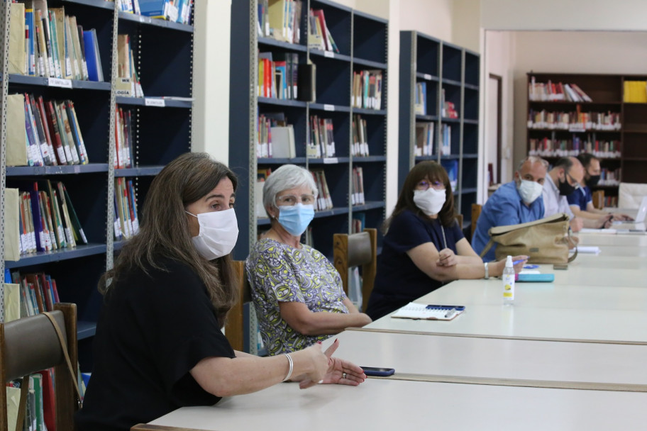 imagen La ministra Nadal se reunió con el equipo de gestión de la FCM y recorrió el vacunatorio, sede del operativo COVID-19
