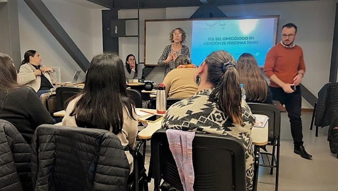 imagen Fuimos anfitriones de la Jornada Atención interdisciplinaria de la salud adolescente en masculinidades trans