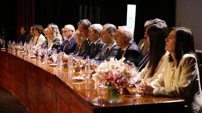 La mesa académica